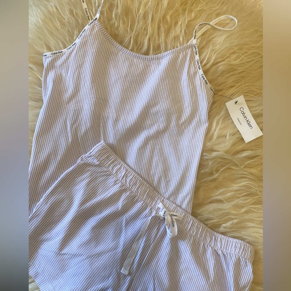 Adorable Calvin Klein mini stripe cami and boxer sleep set size medium
